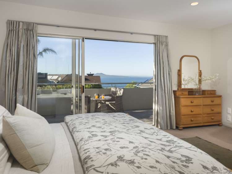 31 Churchill Road Murrays Bay_10