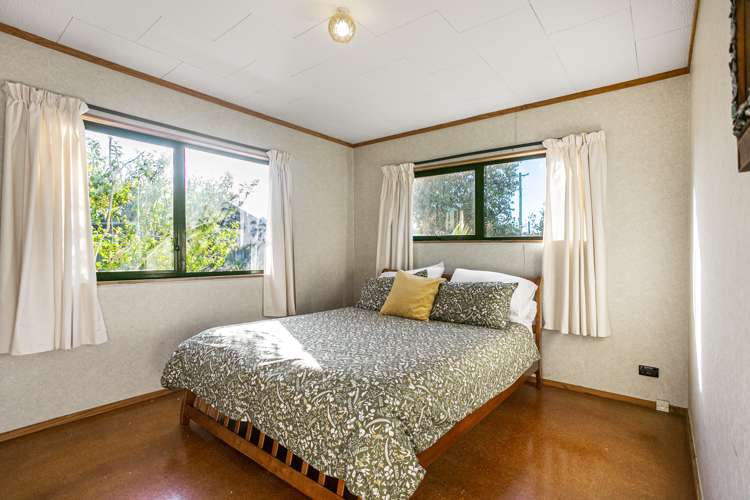 6 Trig Hill Road Onetangi_9