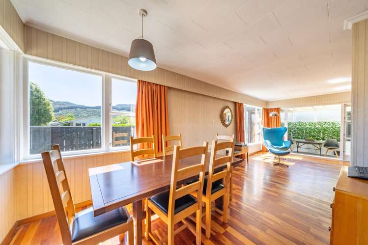 8 Ruru Crescent Heretaunga_12