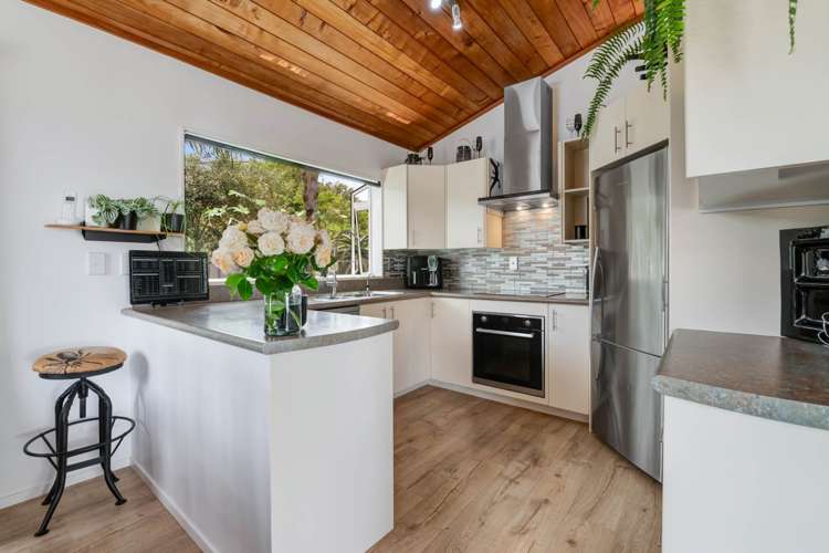 6a St James Avenue Helensville_10