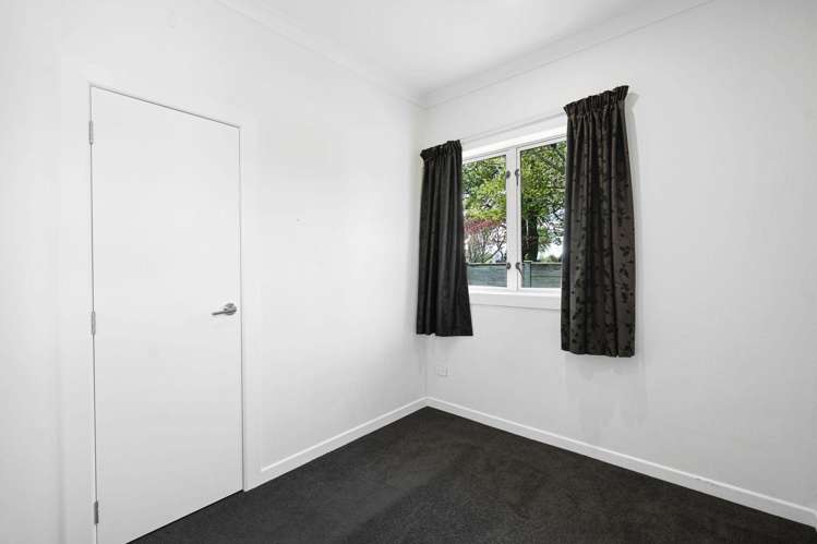 111 Galloway Street Hamilton East_10