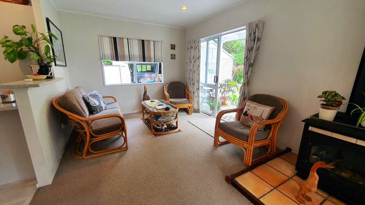 12 Beach Street Sandspit_22