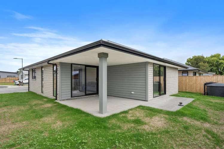 12 Pohutukawa Place Lansdowne_15