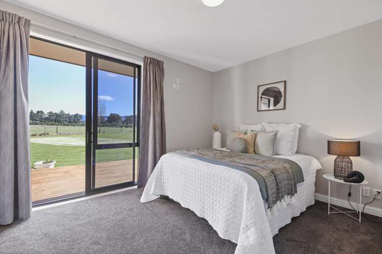 102 Glews Road Cust_24