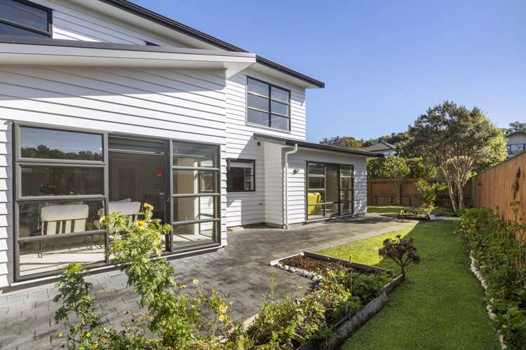 61 Te Puia Drive Aotea_1