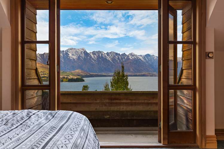 8 Aspen Grove Fernhill/Sunshine Bay_12