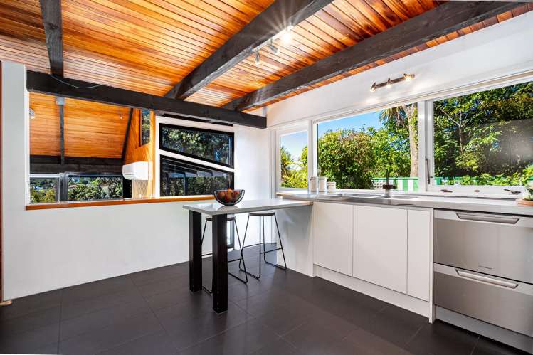 1 Indira Place Khandallah_8