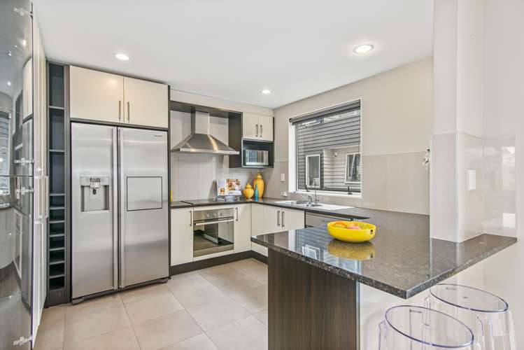 5/6 Islington Avenue New Lynn_3