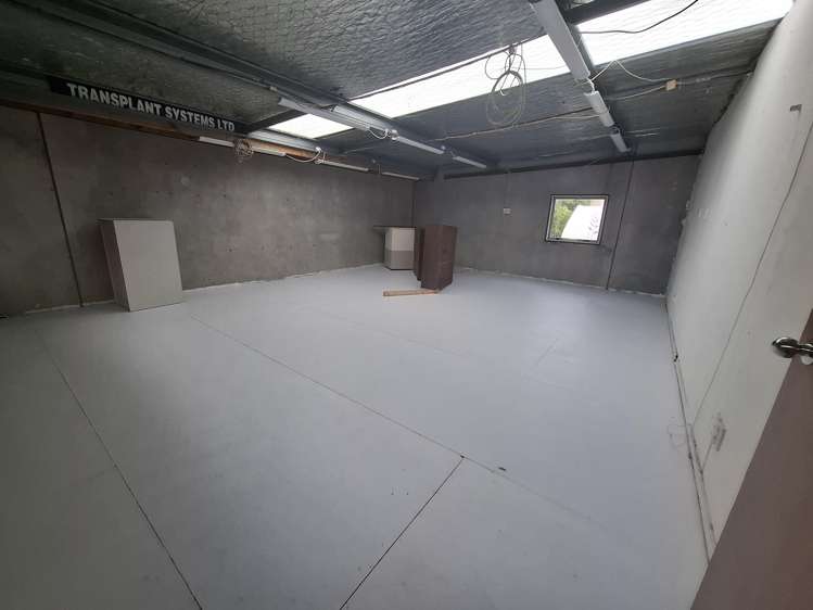 E/12 Paramount Drive Henderson_12