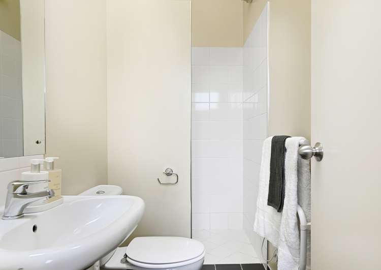 2/1010 Colombo Street Saint Albans_8