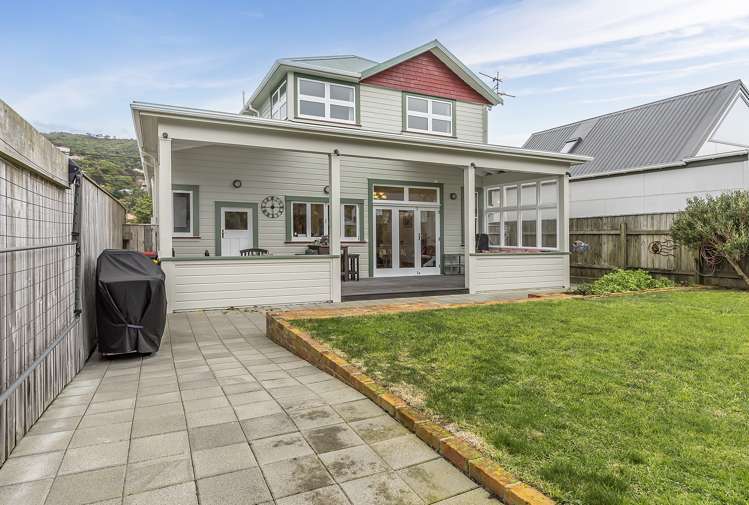 159 Onepu Road Lyall Bay_18