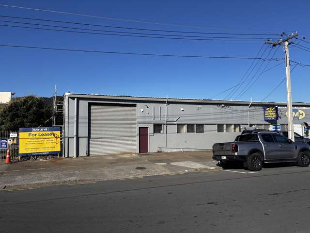 Quality warehouse on Port Road!