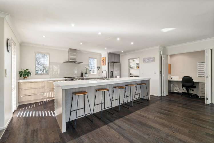 47 Sheridan Drive_4