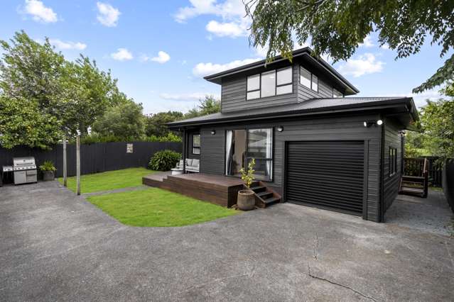 DECLARED RESERVE UNDER $1,000,000 - MUST BE SOLD!