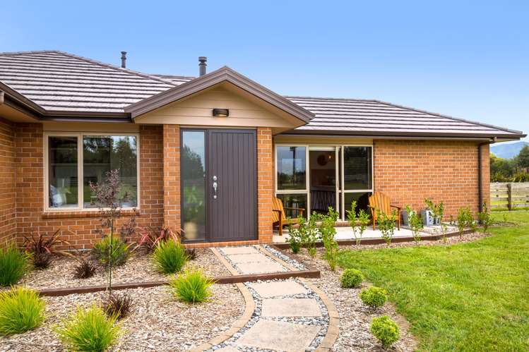 75 Andersons Line Carterton_2