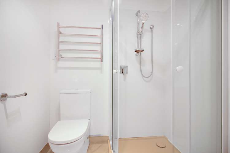 4 Aumarire Lane Favona_10