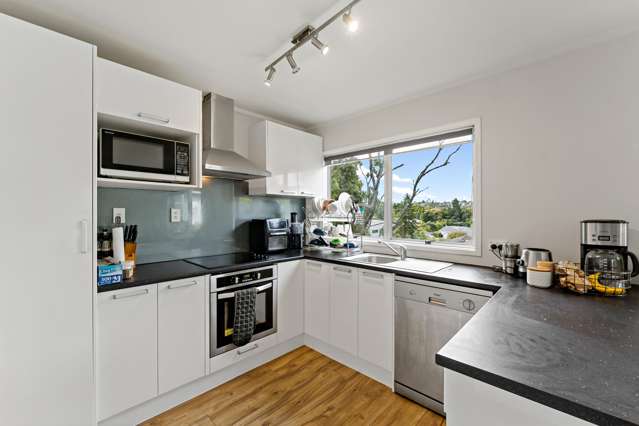 2/247 Wairau Road Totara Vale_4