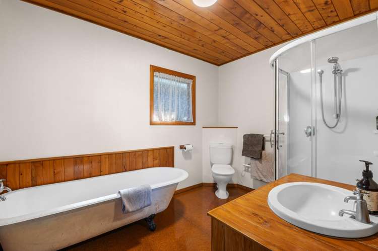 240 Spencer Road Lake Tarawera_17