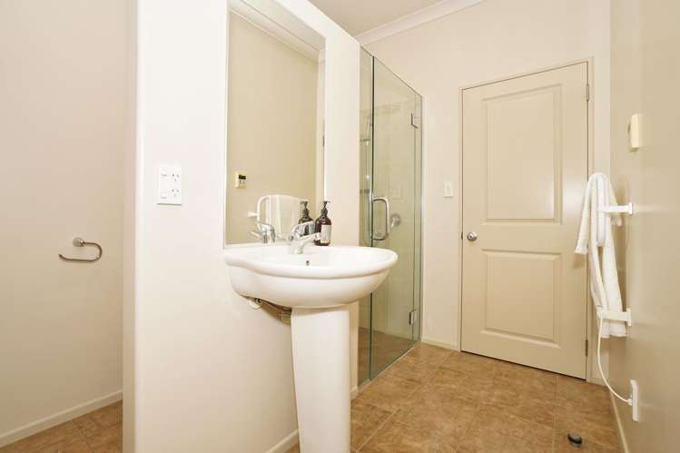 62 Saint James Drive Huntington_14