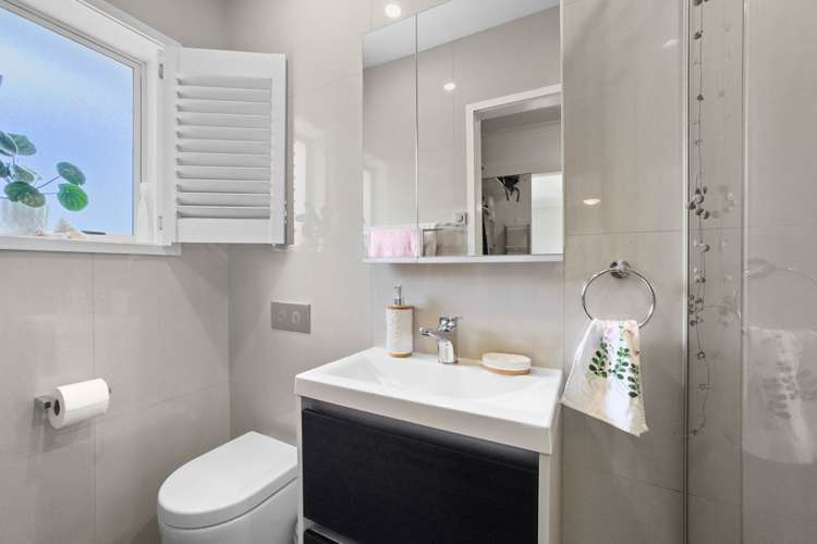 61 Quadrant Road Onehunga_16