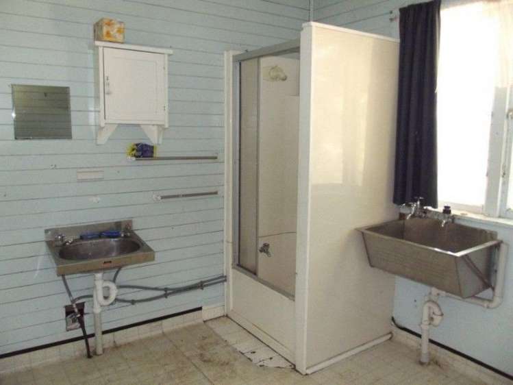 221 Western Lake Road Featherston_10