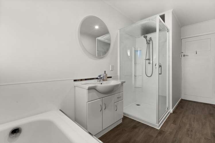 810 Queen Street East Parkvale_8