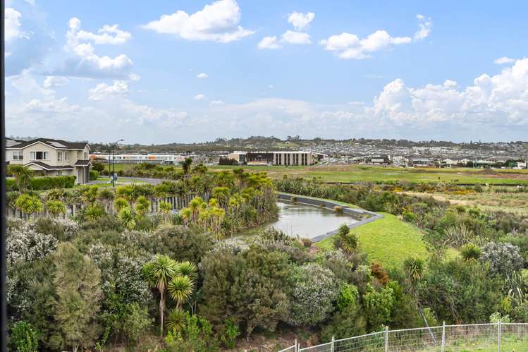 52 Malahide Drive Flat Bush_22