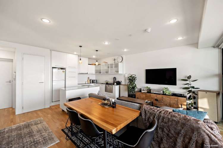 1402/18 Beach Road Auckland Central_2