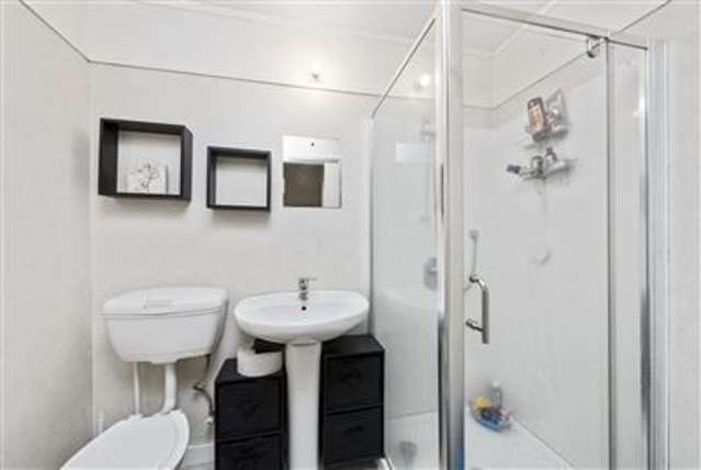 28a Oxford Street Parkvale_2