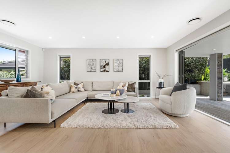 100 Beach Road Mellons Bay_7