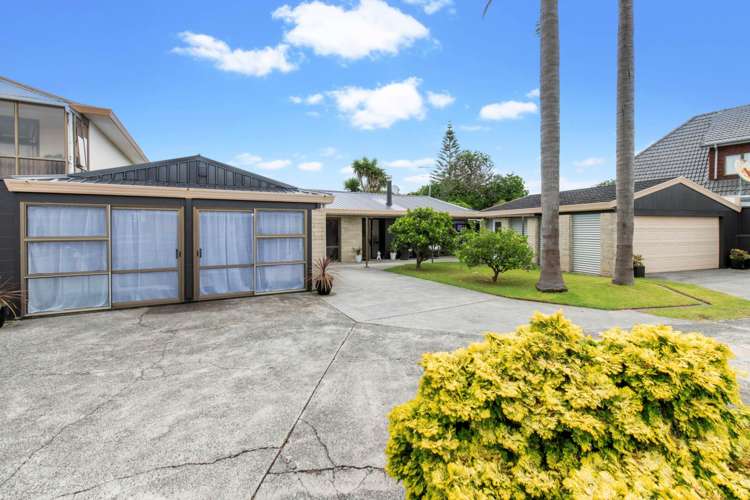 2/33 Vivian Wilson Drive Eastern Beach_21