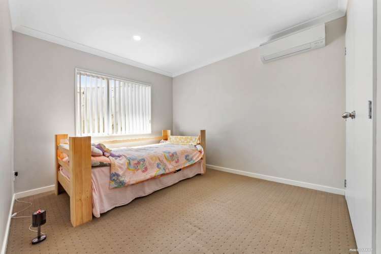 20 Aditi Close Massey_12