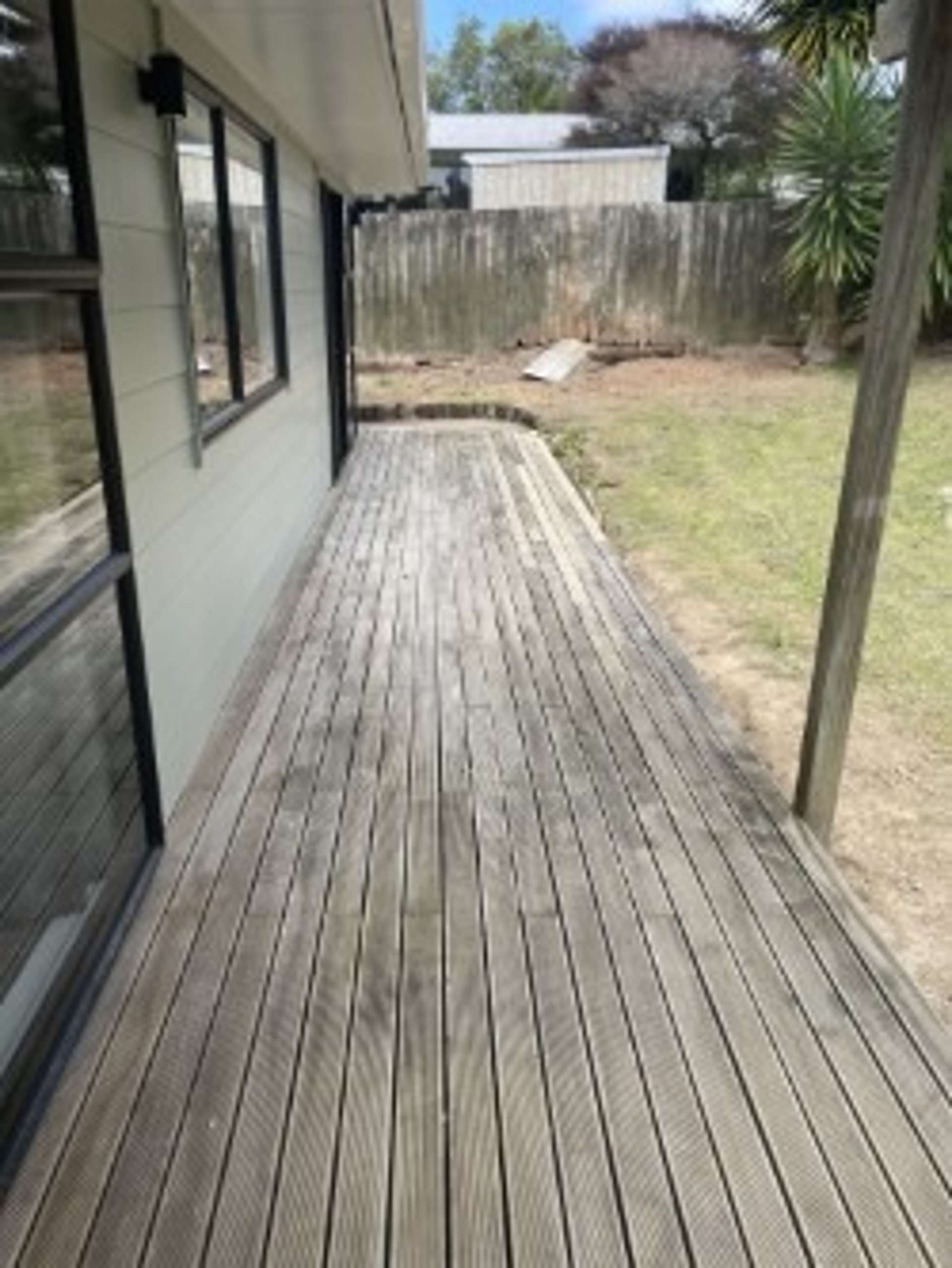 2/11B Lucinda Place Glen Eden_0