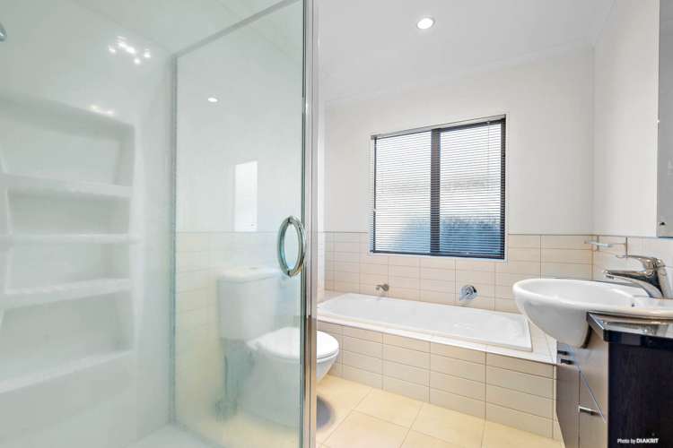 109 Baverstock Road Flat Bush_9