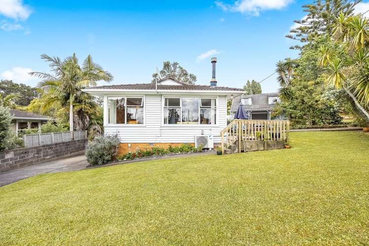 156 Godley Road Titirangi_24
