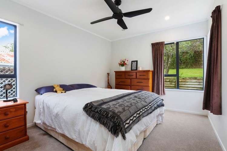 6 Thalia Place Totara Vale_10