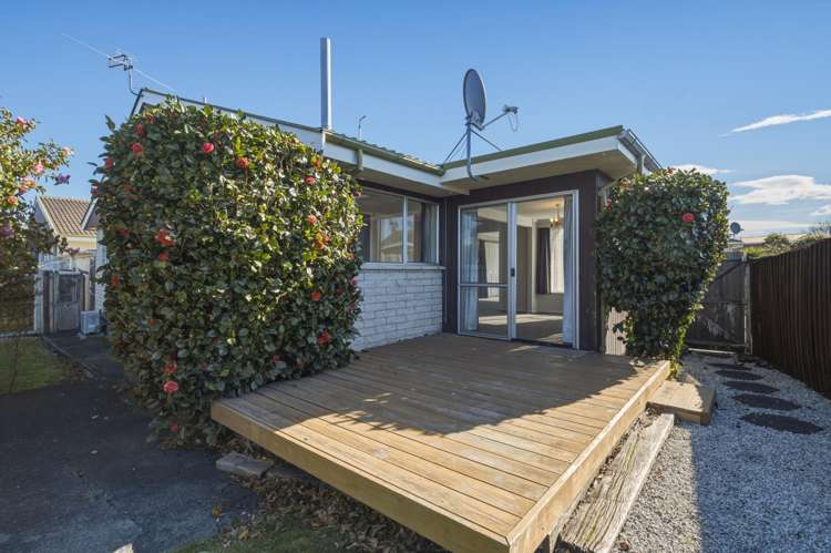1/98A Lake Terrace Road Burwood_14