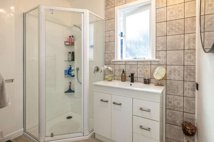 5 Wellington Road Surfdale_19