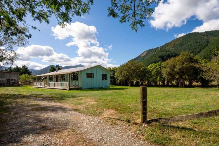 137 Wakamarina Road Havelock_12