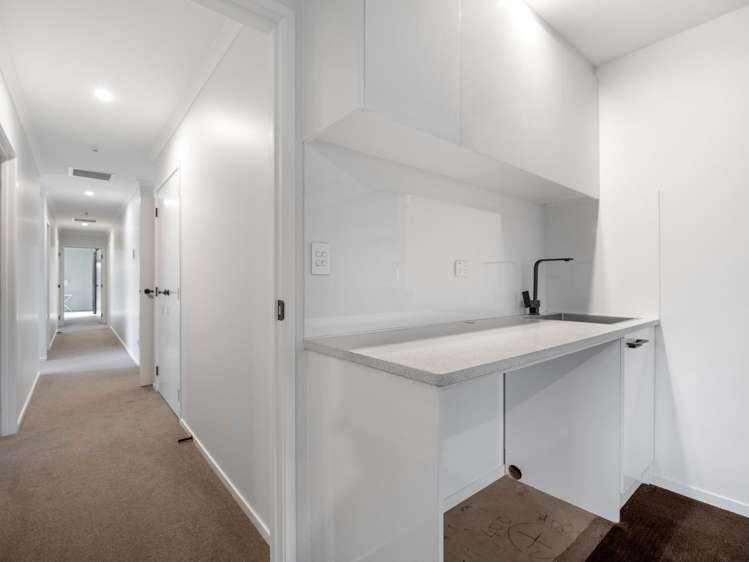 32 Waireka Rd Rototuna_33