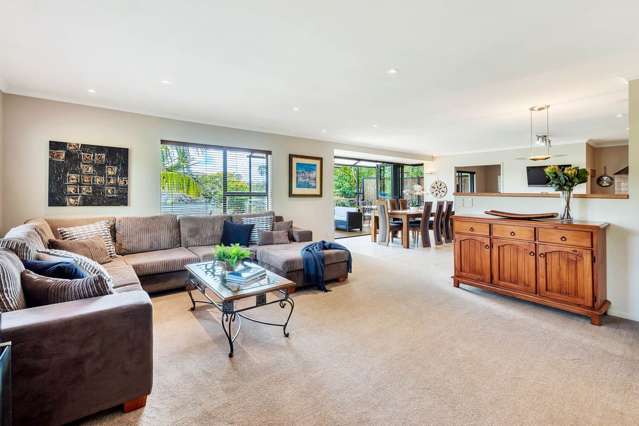 41 Mayfair Crescent Mairangi Bay_2