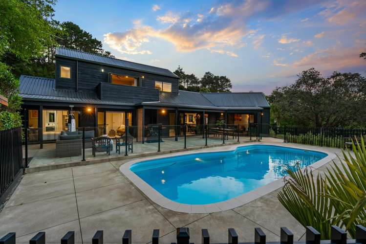 7 Attwood Road Paremoremo_30