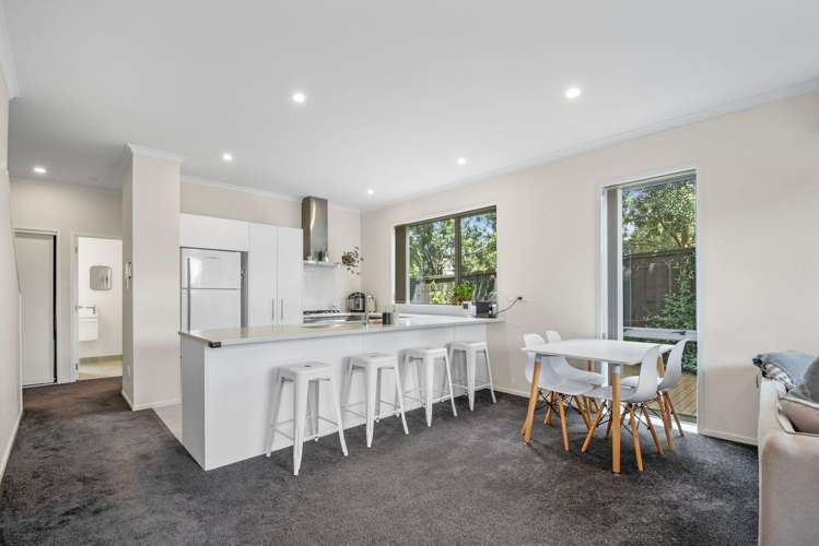 G01/110 Hobsonville Point Road Hobsonville_1