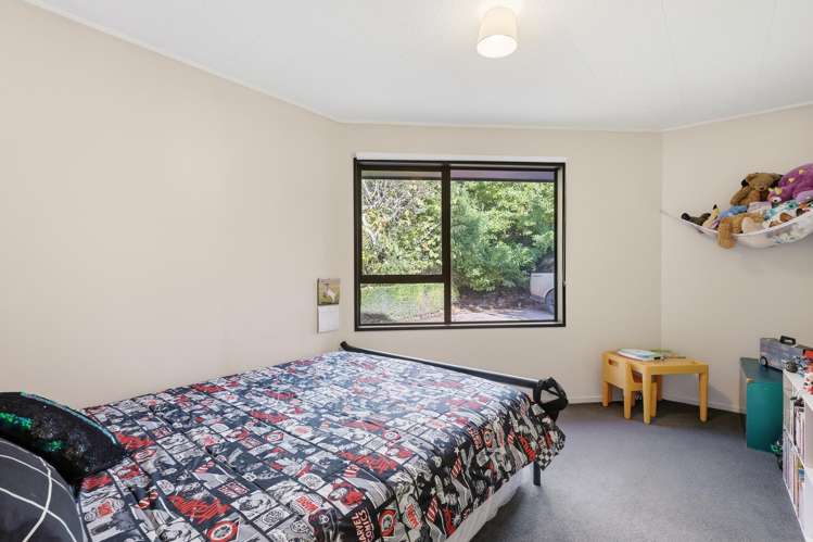 19 and 19a Ettrick Street Glenross_13