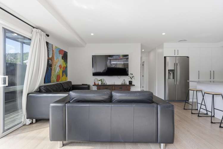 17 Waiwera Road Waiwera_7