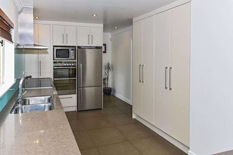 2 Muka Close The Gardens_9