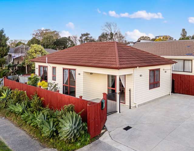 Vacant,  Must Be Sold – Vendors Invite All Offers