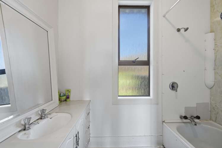 290 Gore Street Bluff_12
