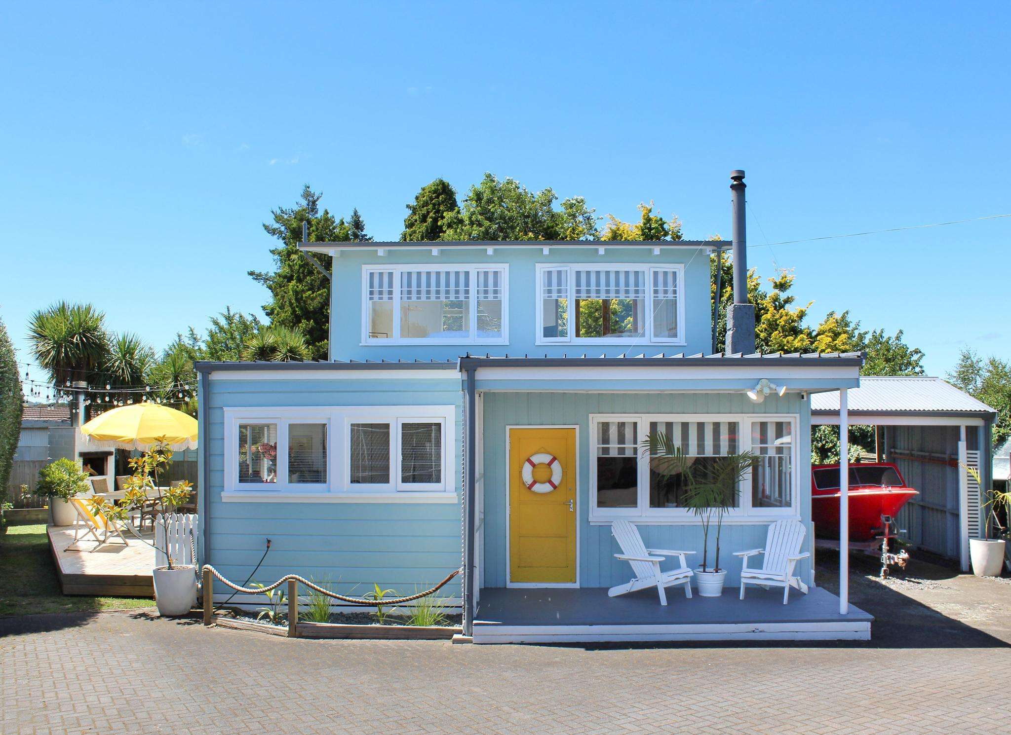 ‘Everyone thought we were crazy’: Designer transforms ‘ugly beige’ rental into dream bach