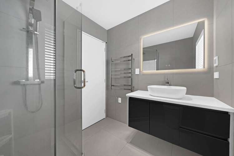 12 Uru Drive Flat Bush_11